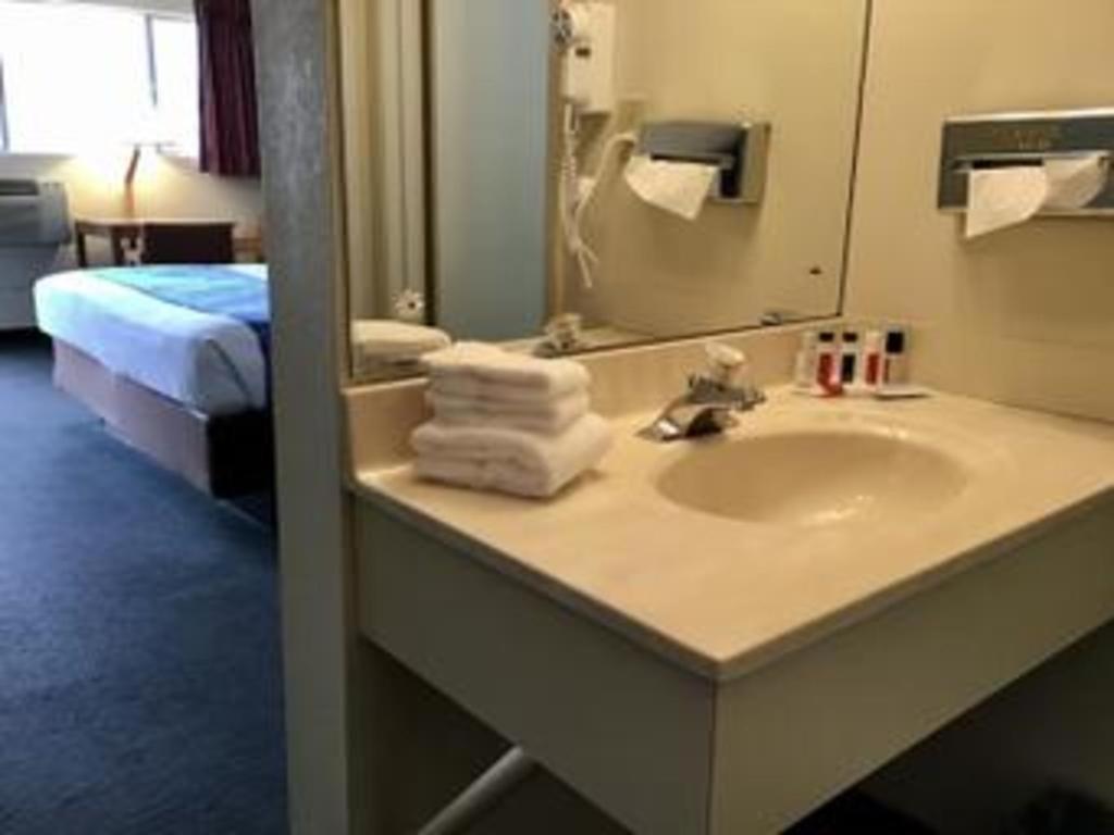 Travelodge By Wyndham Powell Extérieur photo