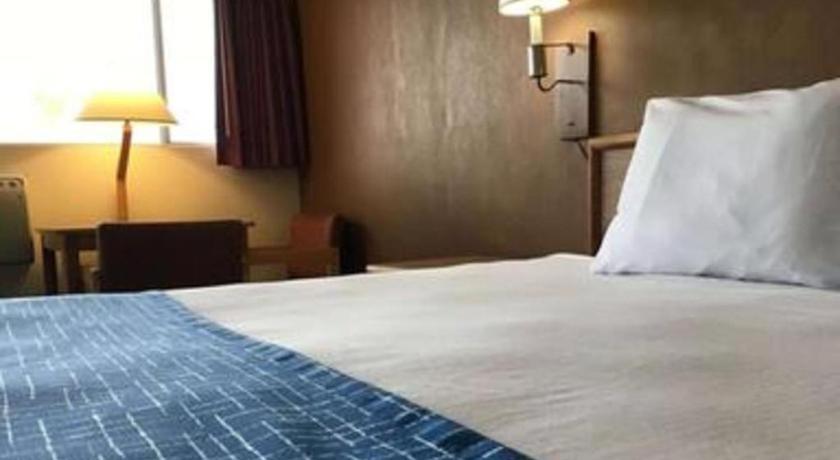 Travelodge By Wyndham Powell Extérieur photo