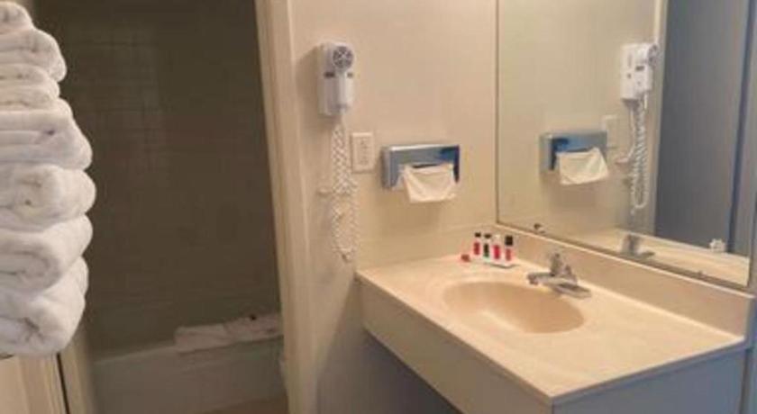Travelodge By Wyndham Powell Extérieur photo