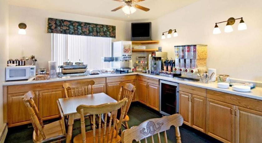 Travelodge By Wyndham Powell Extérieur photo